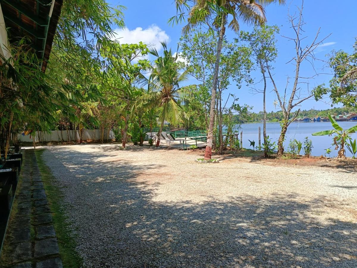 Global Backwater Resort Kollam Ngoại thất bức ảnh