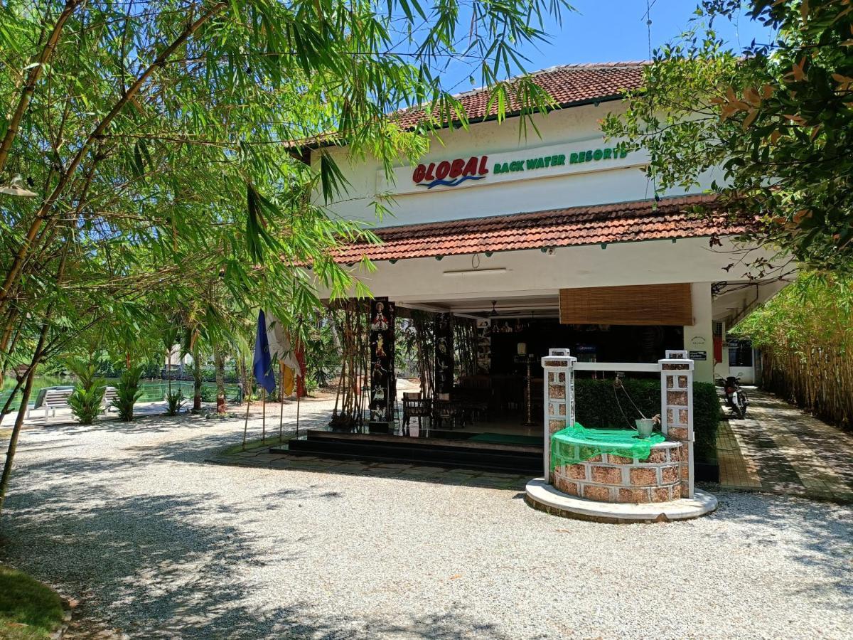 Global Backwater Resort Kollam Ngoại thất bức ảnh