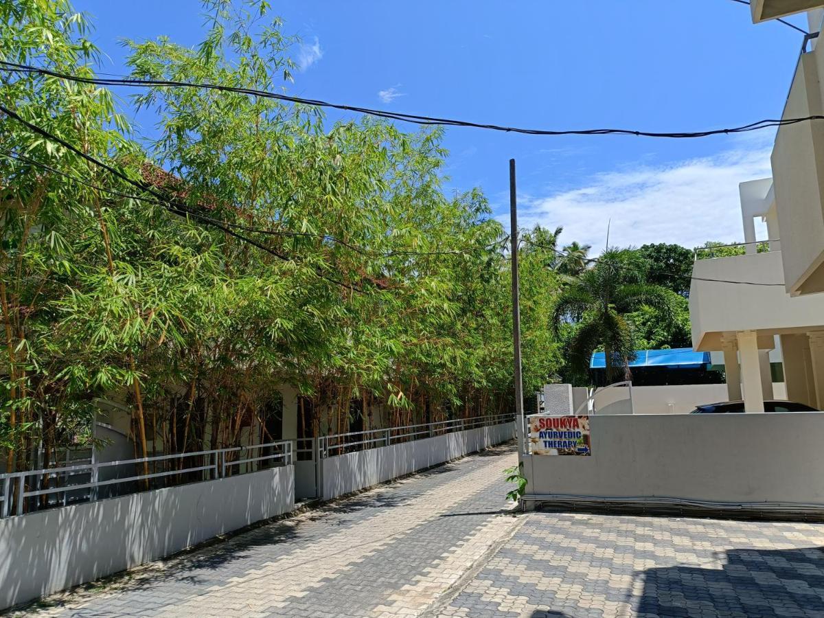 Global Backwater Resort Kollam Ngoại thất bức ảnh