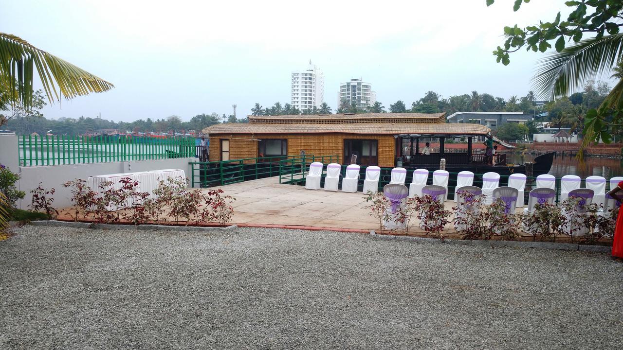 Global Backwater Resort Kollam Ngoại thất bức ảnh