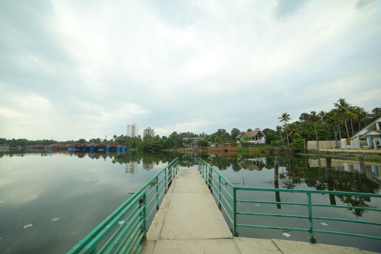 Global Backwater Resort Kollam Ngoại thất bức ảnh