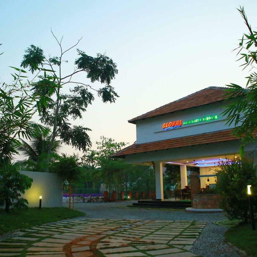 Global Backwater Resort Kollam Ngoại thất bức ảnh