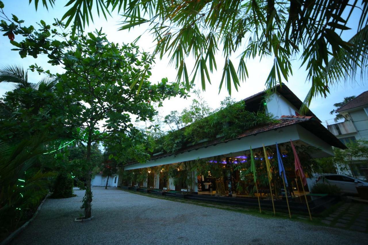 Global Backwater Resort Kollam Ngoại thất bức ảnh