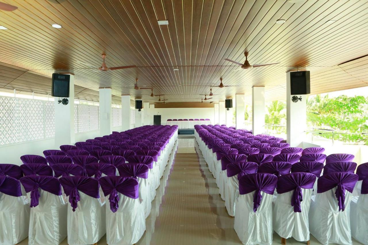 Global Backwater Resort Kollam Ngoại thất bức ảnh